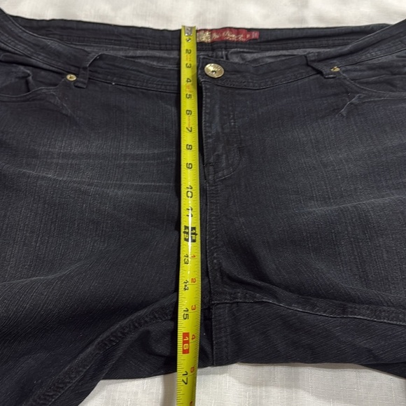 (T6) Vintage Apple Bottoms jeans with silver embroidery from the 2000s. Size 22. - Picture 9 of 14